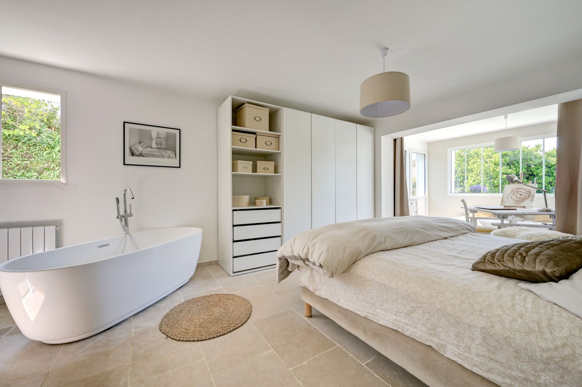 traditional house 7 Rooms for sale on SAUSSET LES PINS (13960)