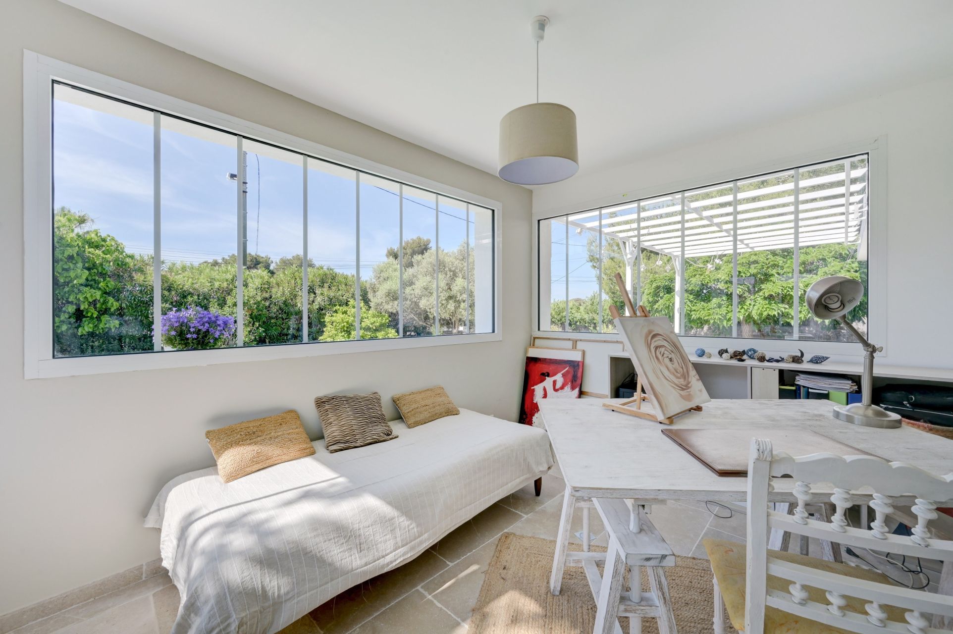 traditional house 7 Rooms for sale on SAUSSET LES PINS (13960)