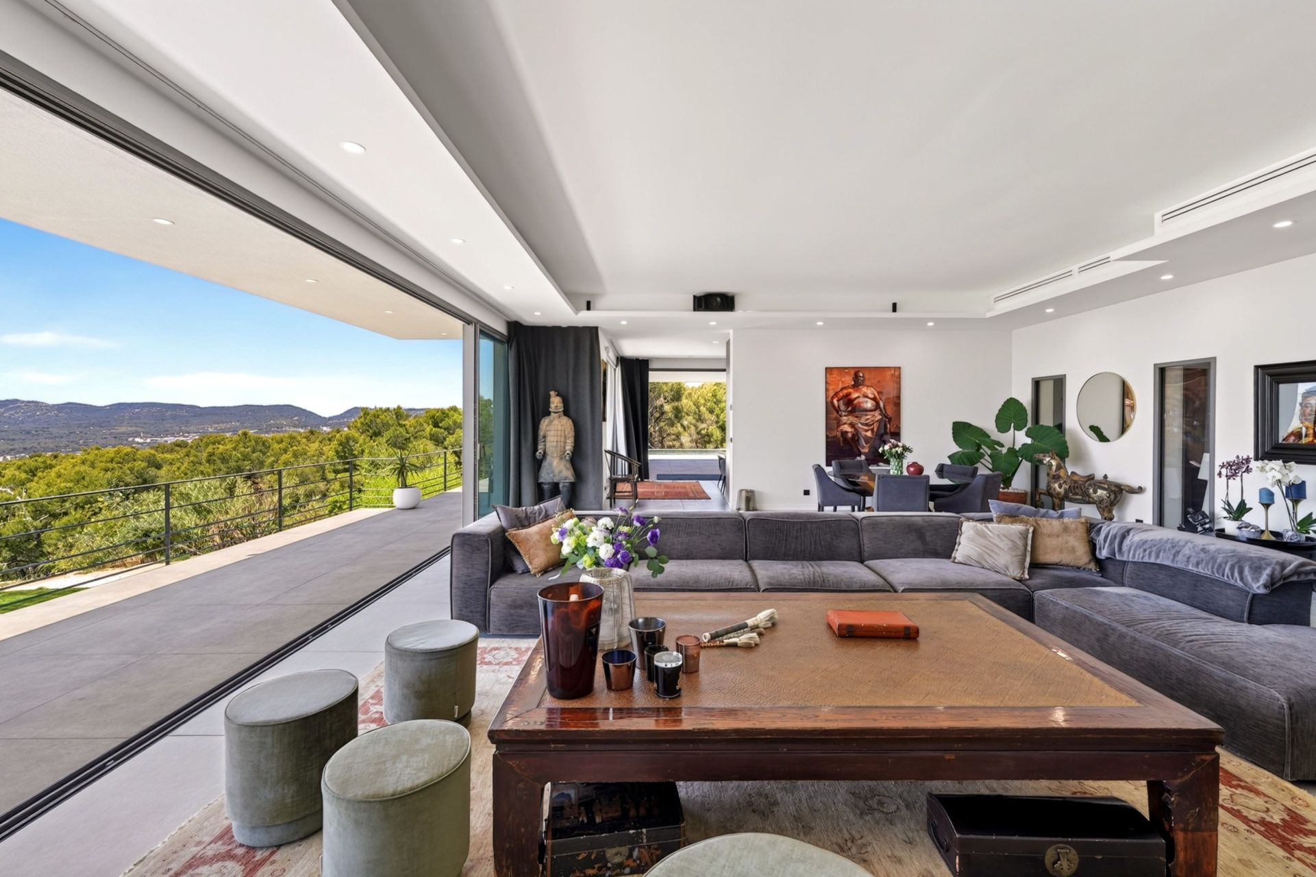 maison contemporaine 7 Pièces en vente sur CEYRESTE (13600)