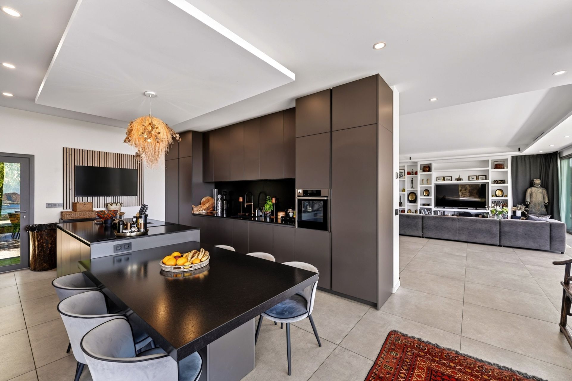 maison contemporaine 7 Pièces en vente sur CEYRESTE (13600)