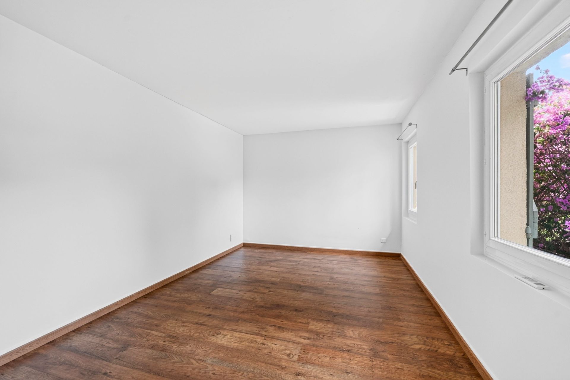 house 5 Rooms for rent on CASSIS (13260)