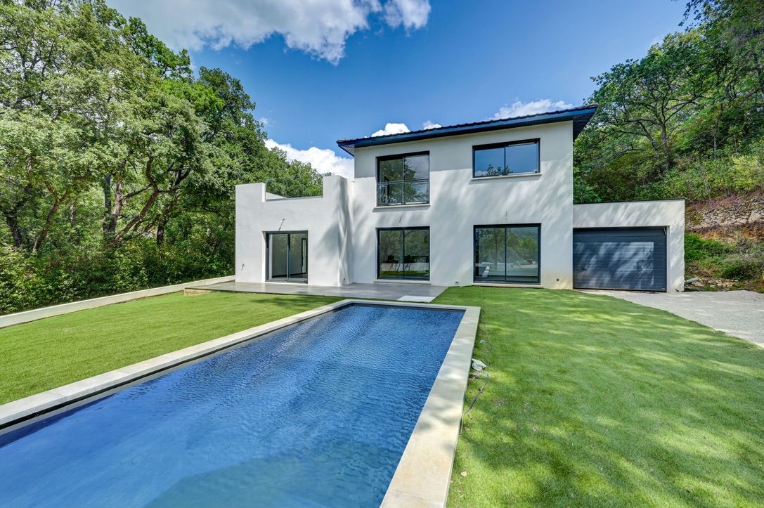 maison contemporaine 5 Pièces en location sur ROQUEVAIRE (13360)