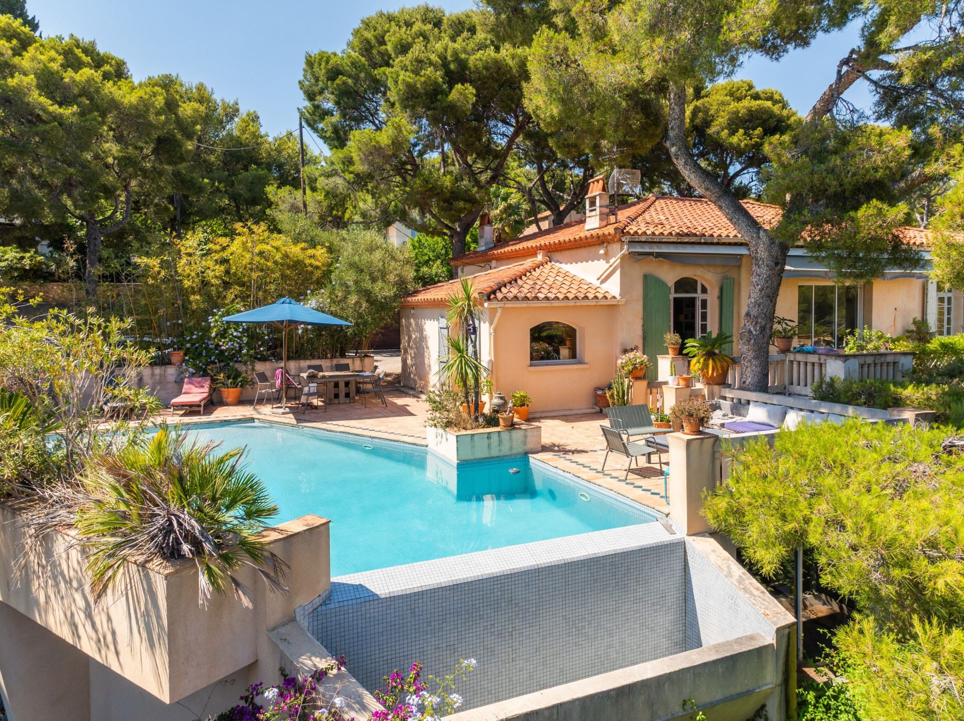 villa 9 Pièces en vente sur CASSIS (13260)