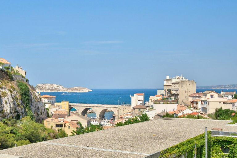 villa 4 Pièces en vente sur MARSEILLE (13007)