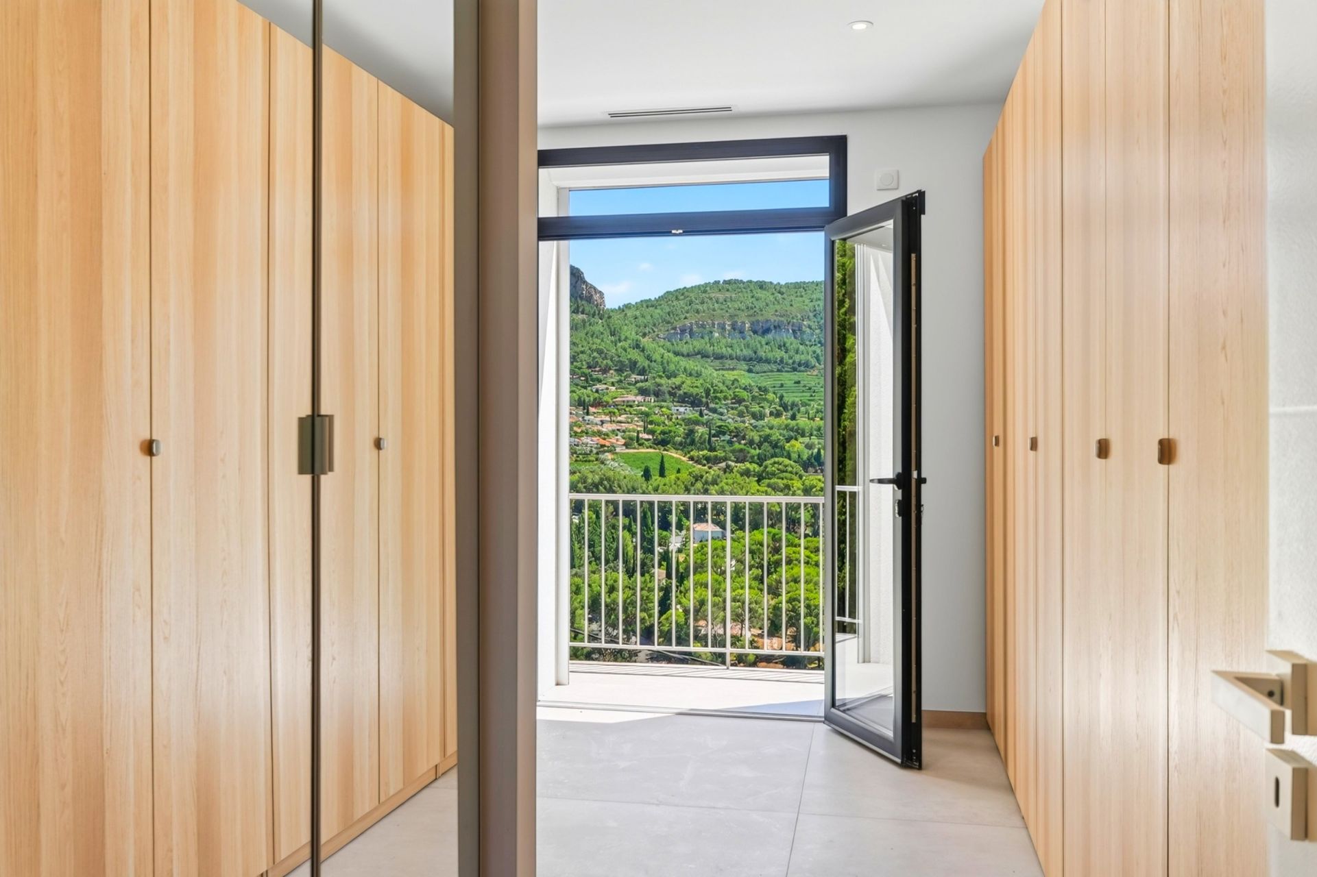 appartement 5 Pièces en vente sur CASSIS (13260)