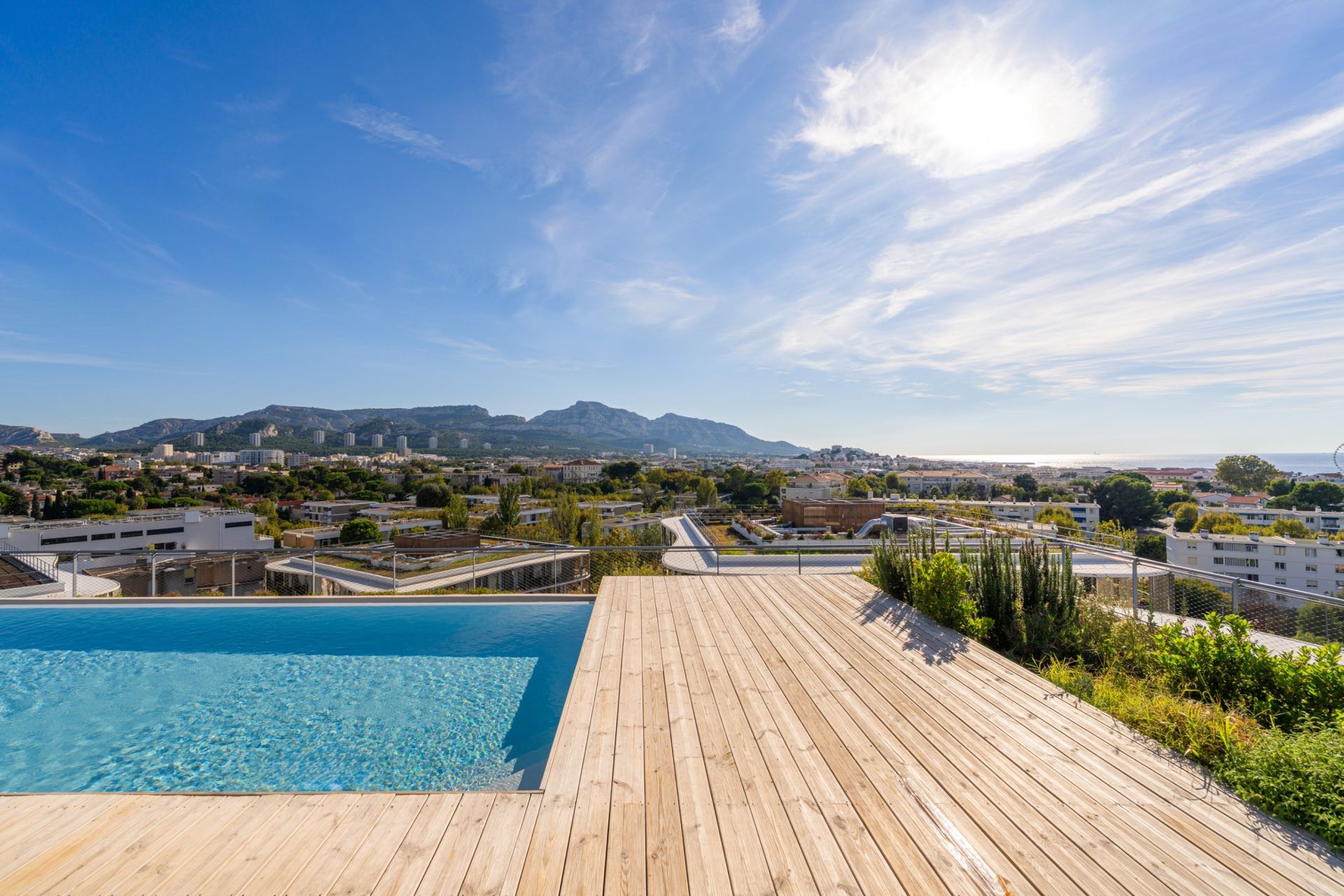 apartment 3 Rooms for rent on MARSEILLE (13008)