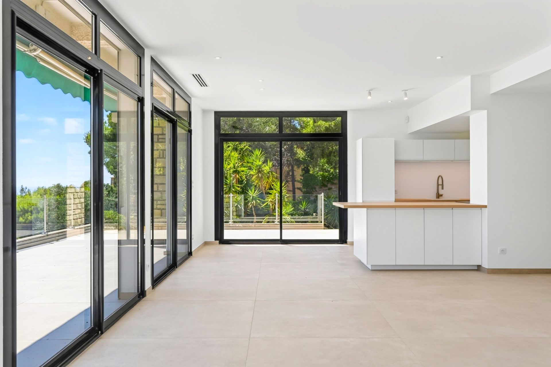 appartement 5 Pièces en location sur CASSIS (13260)
