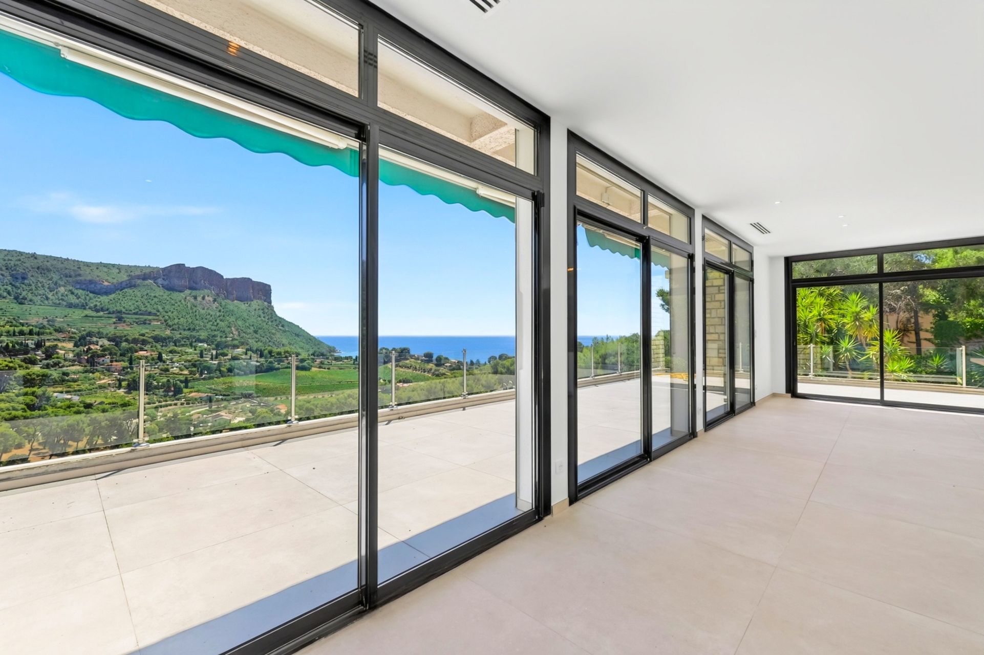 appartement 5 Pièces en location sur CASSIS (13260)