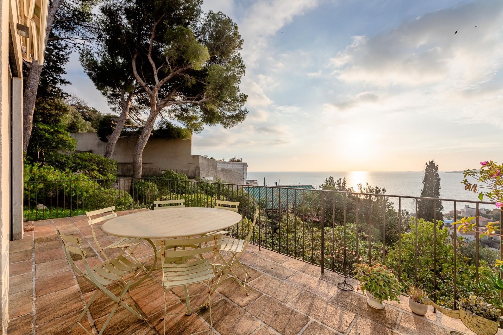 maison 6 Pièces en vente sur MARSEILLE (13007)