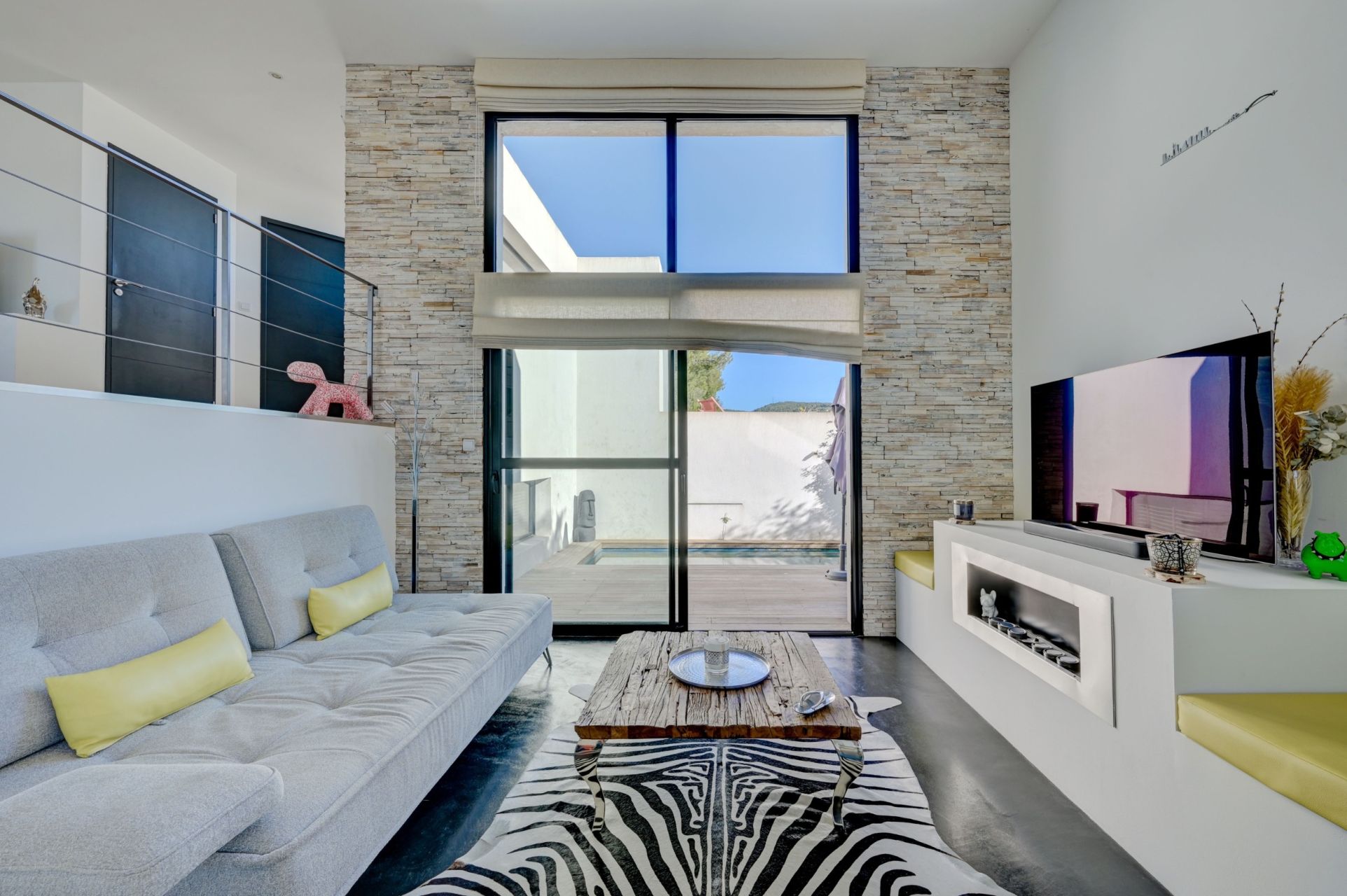 villa 5 Rooms for sale on LA CIOTAT (13600)