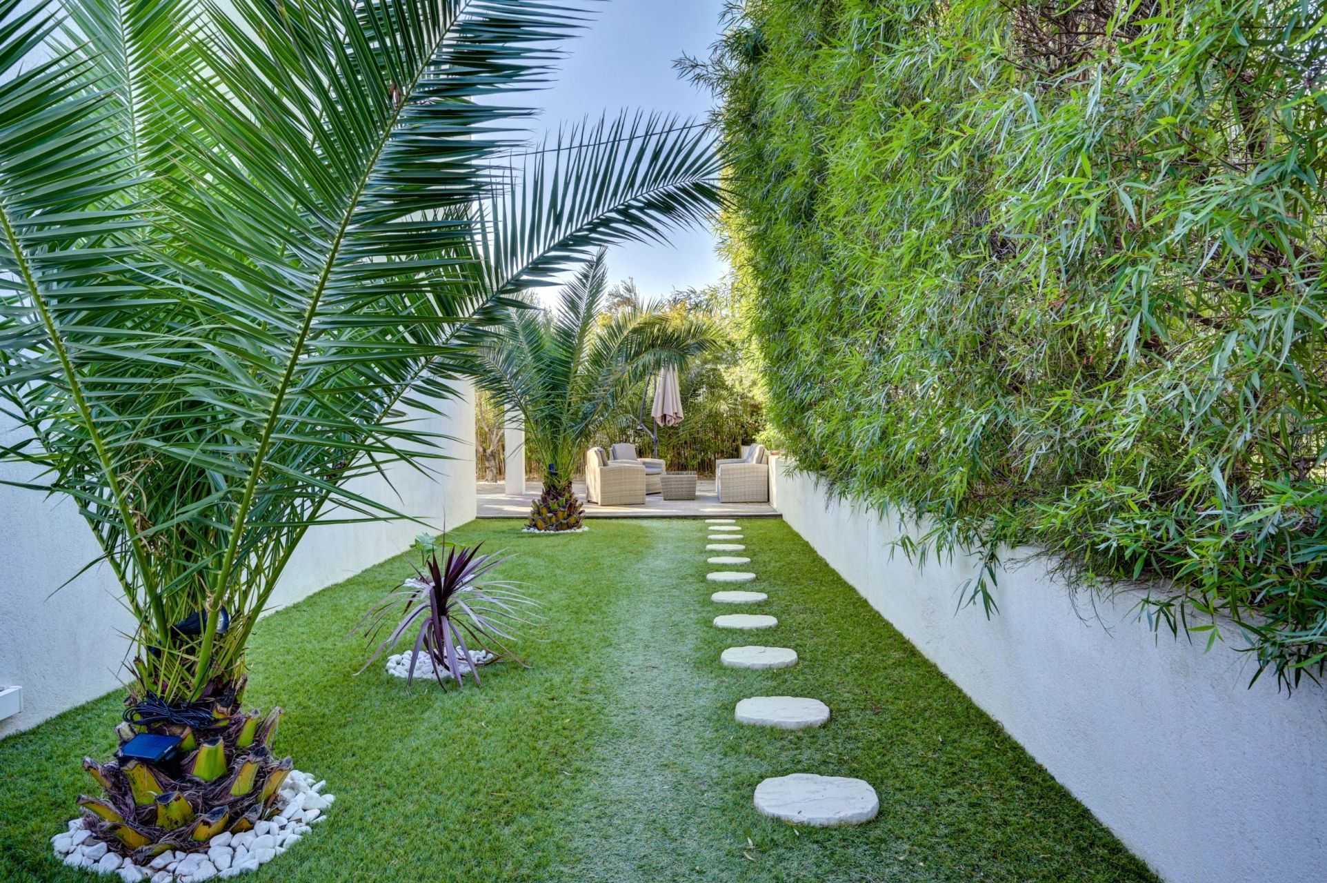 villa 5 Rooms for sale on LA CIOTAT (13600)