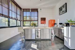 villa 5 Rooms for sale on LA CIOTAT (13600)