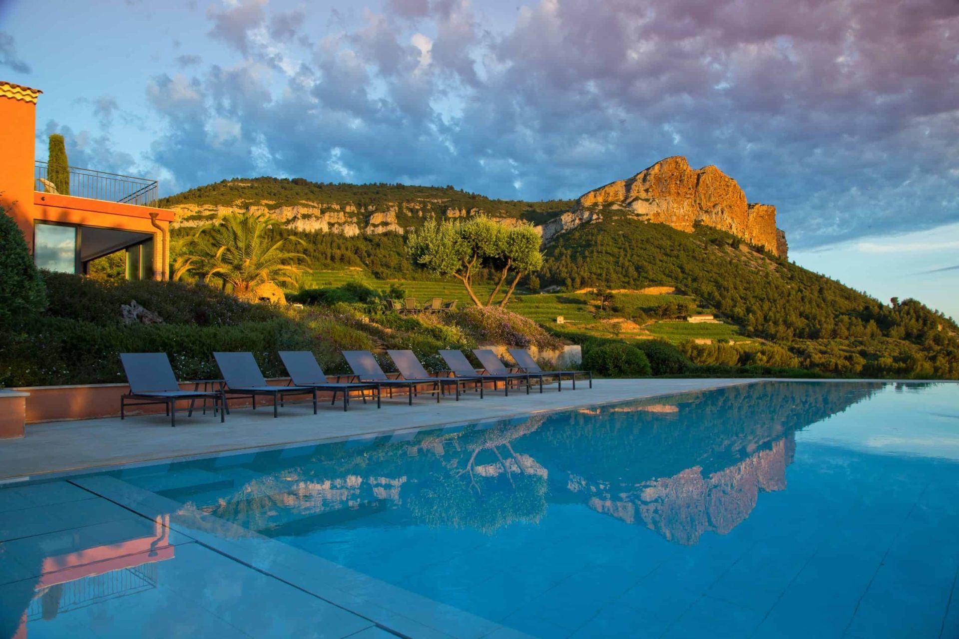 farmhouse 7 Rooms for seasonal rent on CASSIS (13260)
