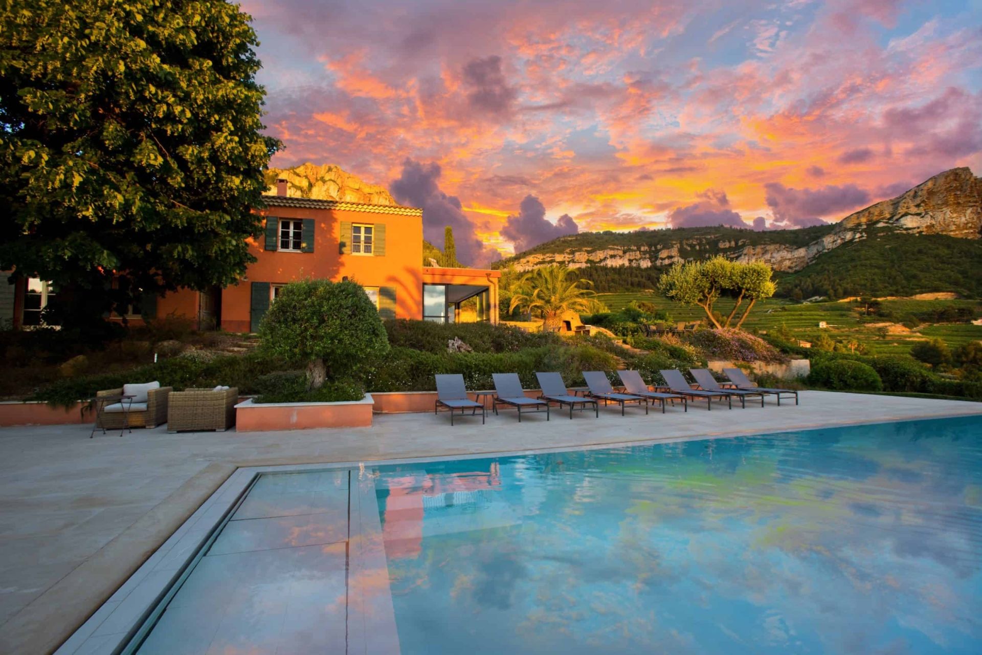 farmhouse 7 Rooms for seasonal rent on CASSIS (13260)