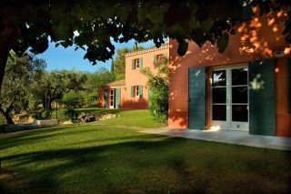 farmhouse 7 Rooms for seasonal rent on CASSIS (13260)