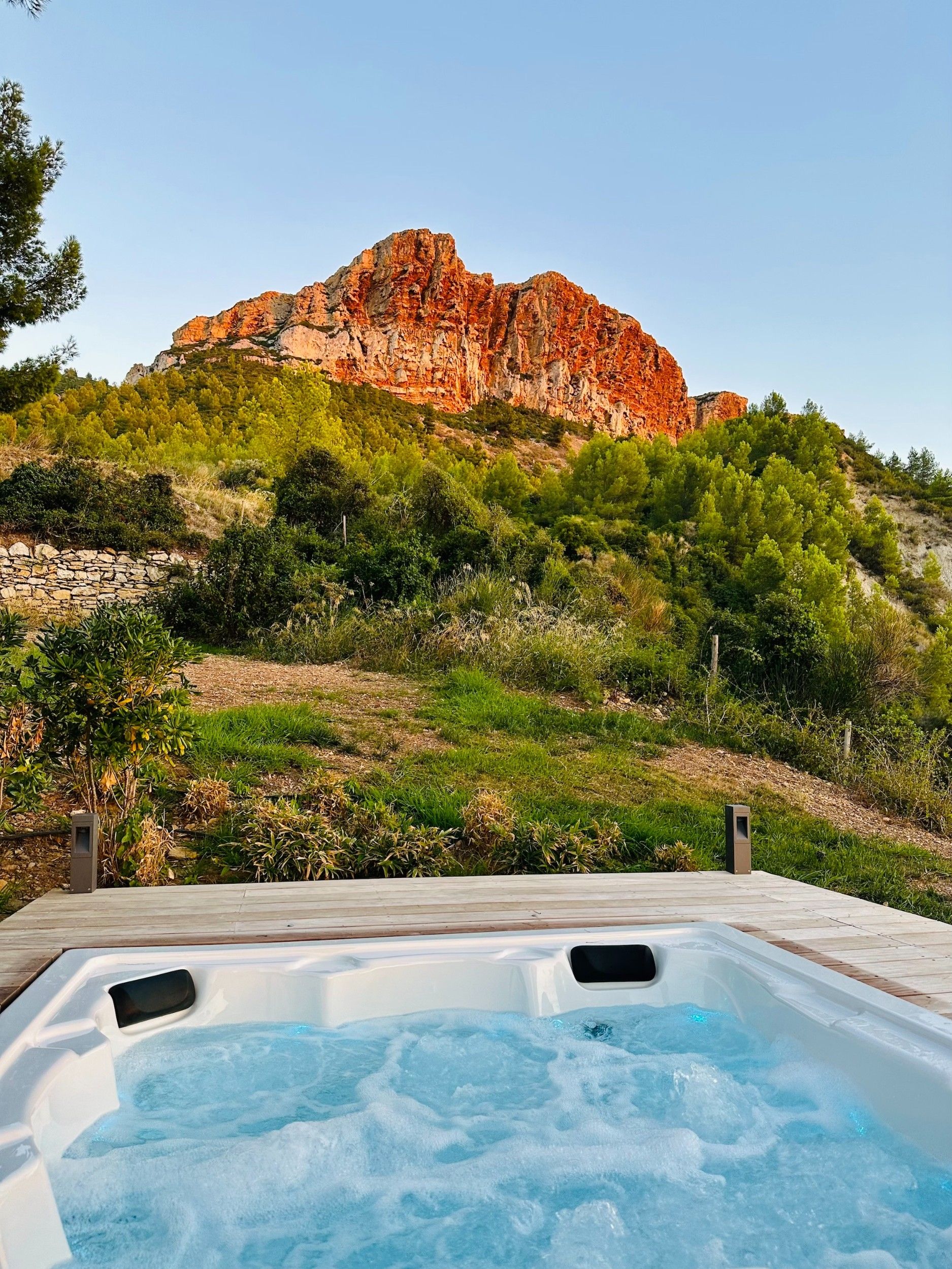 property 15 Rooms for seasonal rent on CASSIS (13260)