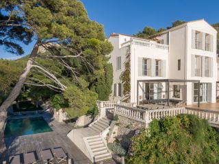 property 15 Rooms for seasonal rent on CASSIS (13260)