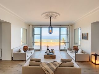 property 15 Rooms for seasonal rent on CASSIS (13260)