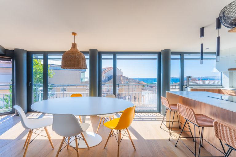 apartment 6 Rooms for sale on MARSEILLE (13008)