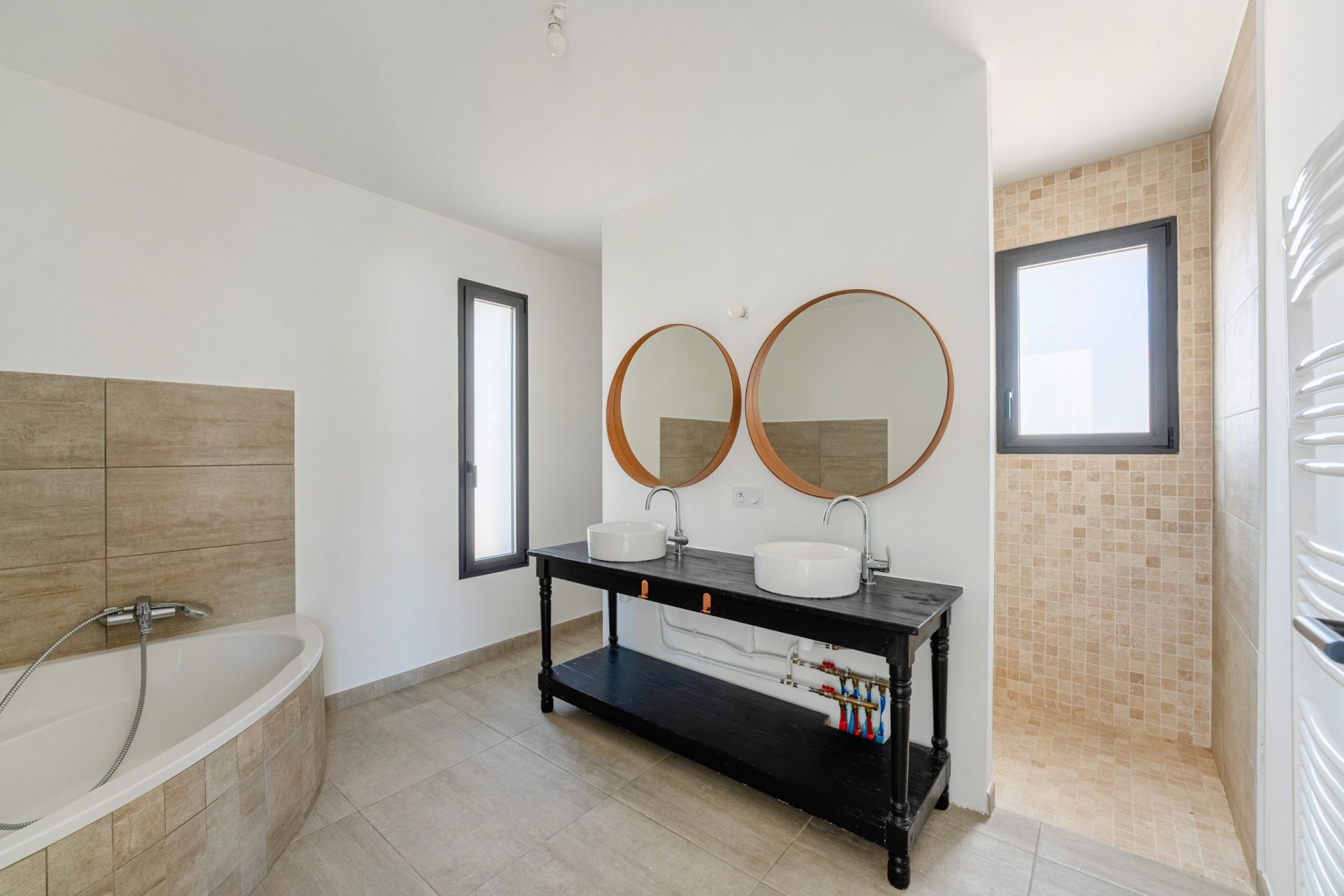 house 5 Rooms for sale on LA CIOTAT (13600)